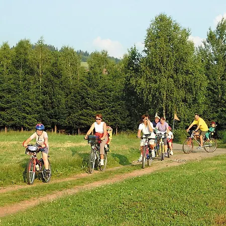Erdhutte / Partyhutte / Barwurz Reslhutte / Chalets * Kollnburg