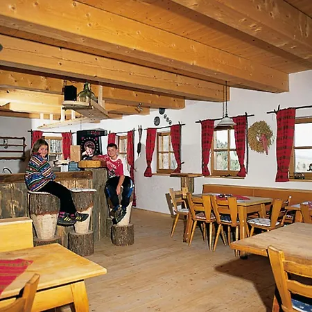 Erdhutte / Partyhutte / Barwurz Reslhutte / Chalets Lüks kamp alanı Kollnburg